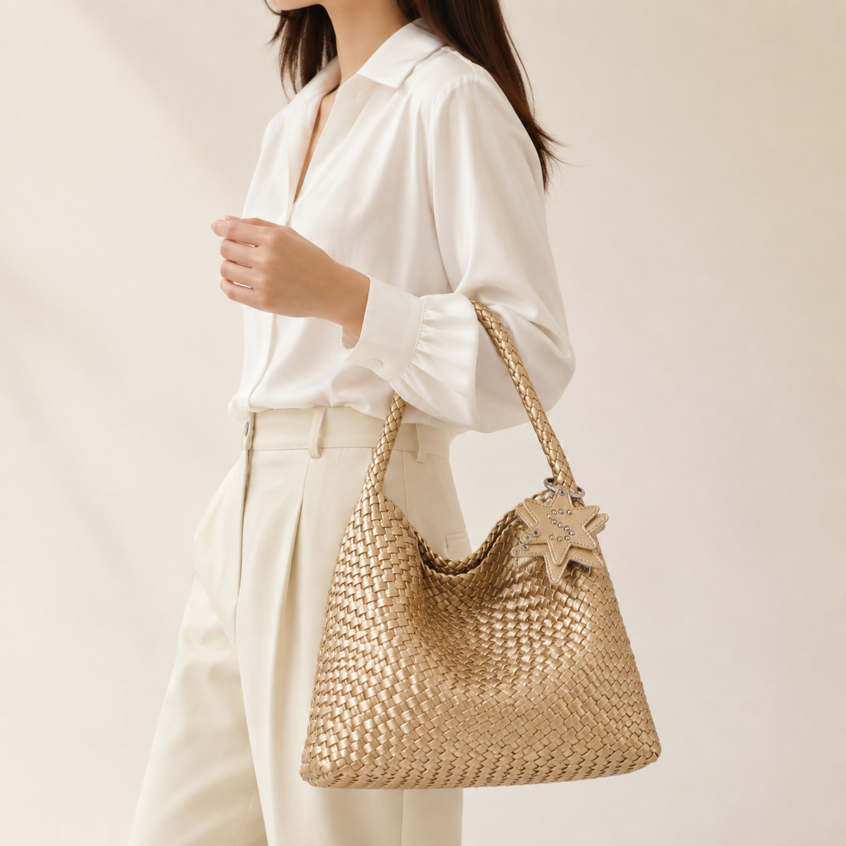Champagne Gold Woven Shoulder Handbag – 9.1 × 8.7 in